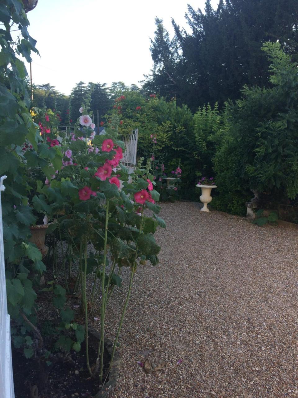 Le Clos Mademoiselle Лош Екстериор снимка